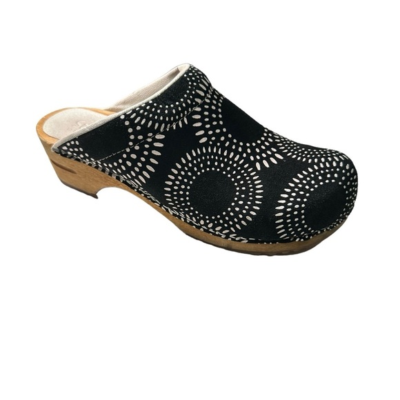 Sanita Black and White Patterned Clogs - Picture 1 of 6